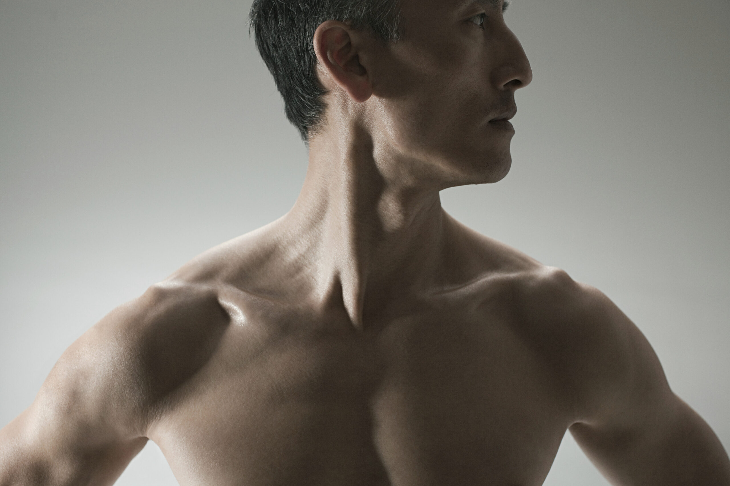 How to Examine Your Sternocleidomastoid Muscle for Problems